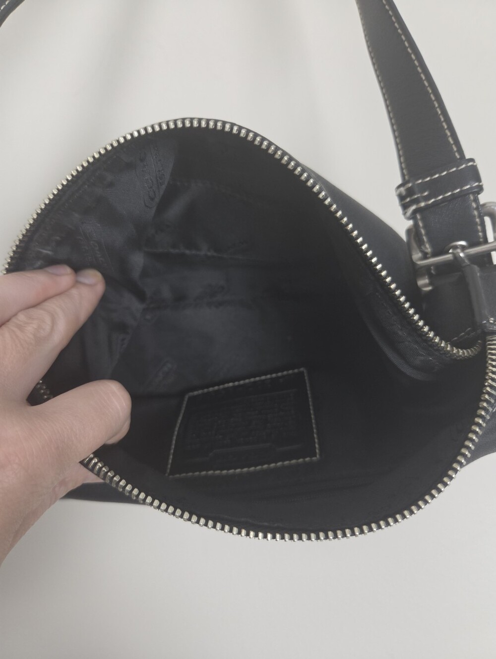 Vintage Y2K Coach 9564 Black Leather Legacy Demi Hobo Shoulder Bag - Picture 6 of 10